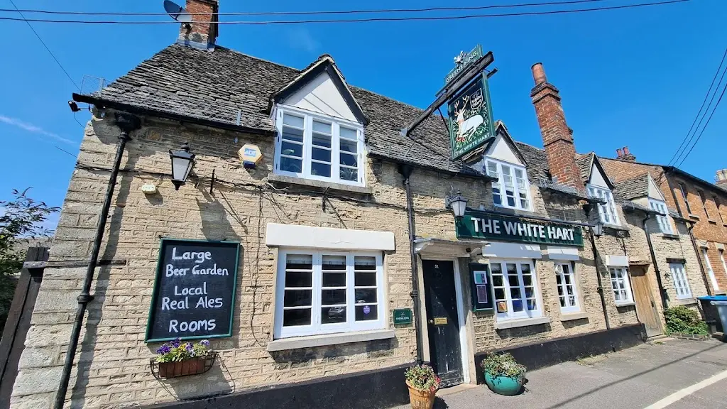 The White Hart and Courthouse Bar_Eynsham_slider_image_3