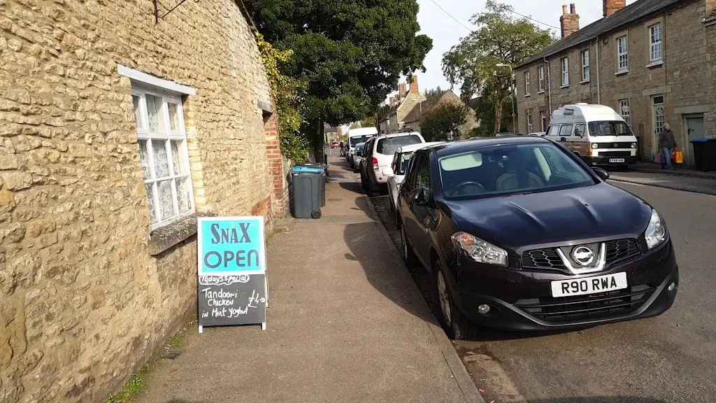 Snax_Eynsham_slider_image_3