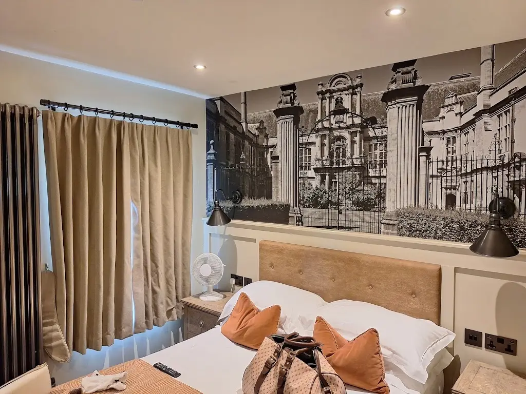 Aidan Cunningham_The Evenlode_Eynsham_review