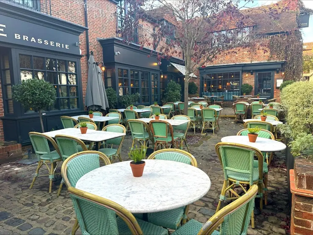 Côte Farnham restaurant in Farnham