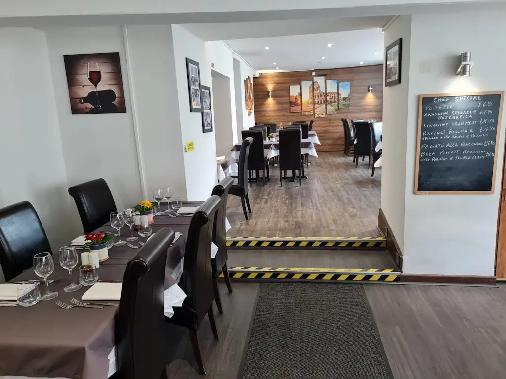 Colosseo Italian Restaurant_Fairford_slider_image_1