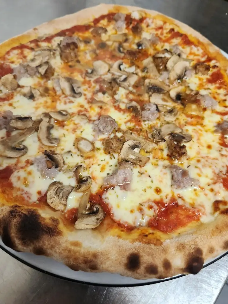 Colosseo Italian Restaurant_Fairford_slider_image_3