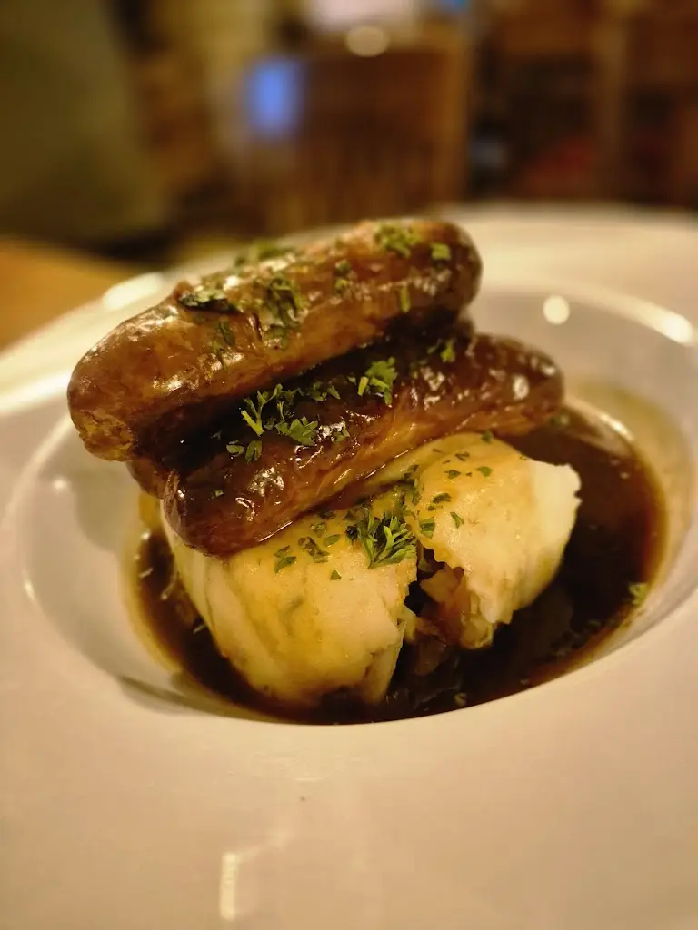 Debbie Rose_The Railway Inn_Fairford_review
