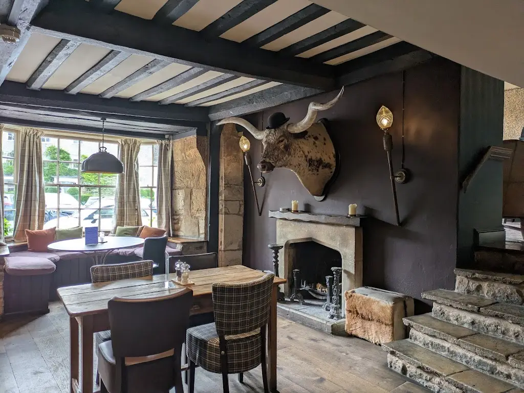 steve arsenault_The Bull Hotel_Fairford_review