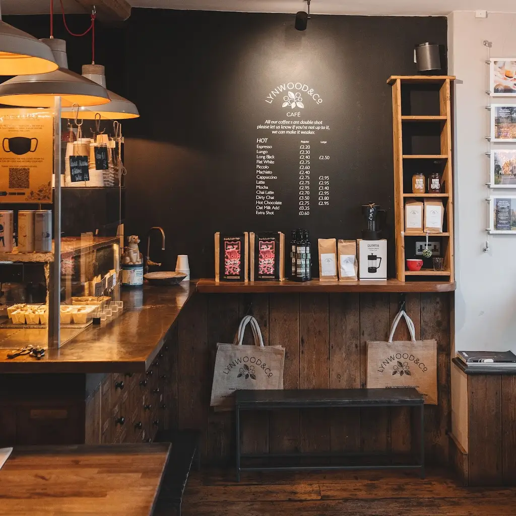 Lynwood & Co Fairford_Fairford_slider_image_1