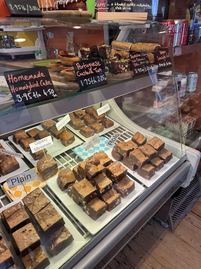 Laura Brizzi_7a Coffee Shop_Fairford_review