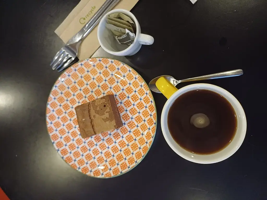 george_7a Coffee Shop_Fairford_review