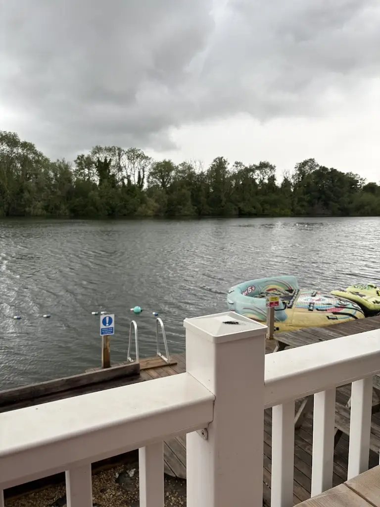 Sarah Peverill_The Lakeside Brasserie_Fairford_review