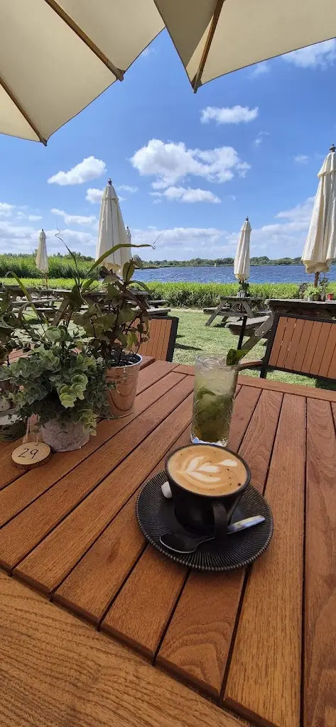 Joe Williams_The Lakes Bar & Kitchen by Yoo_Fairford_review