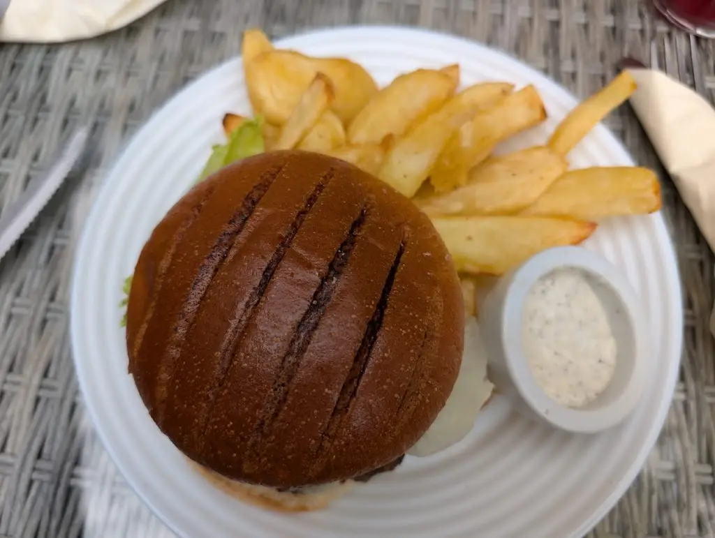 Trinity Ellis_White Horse Exning_Exning_review