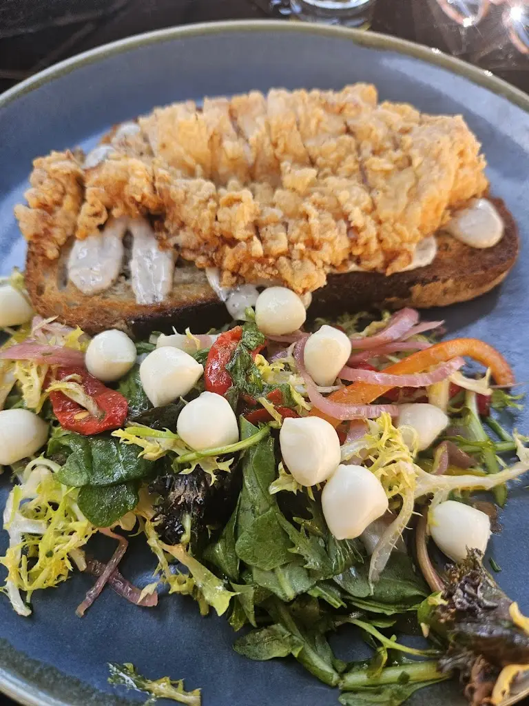 Charlie Redbear_The Tack Room_Exning_review