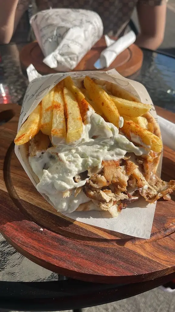 Roberta Imbrea_Mr Greek_Exning_Bewertung