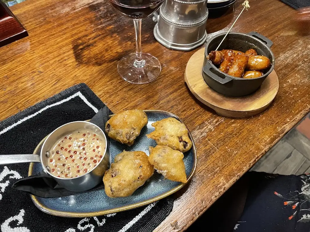 Gingham T.C._The Hare_Farndon_review