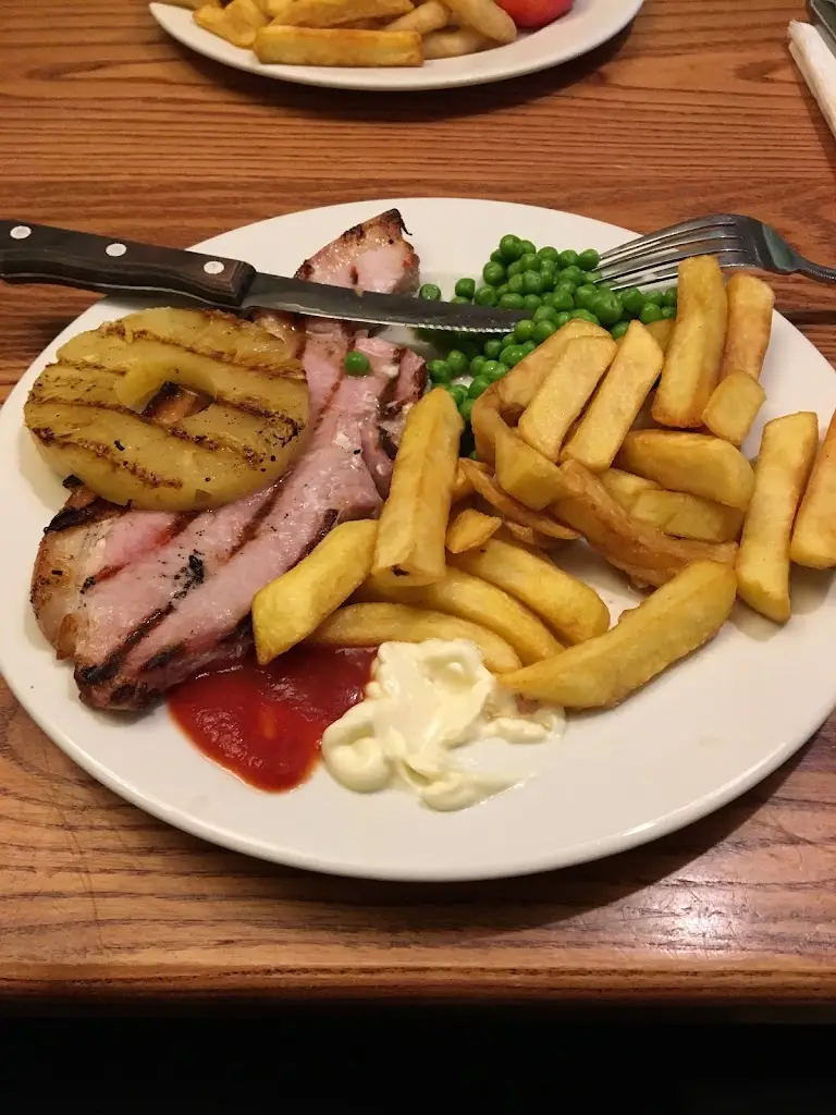 Menu_White Post_Farnsfield_image_9