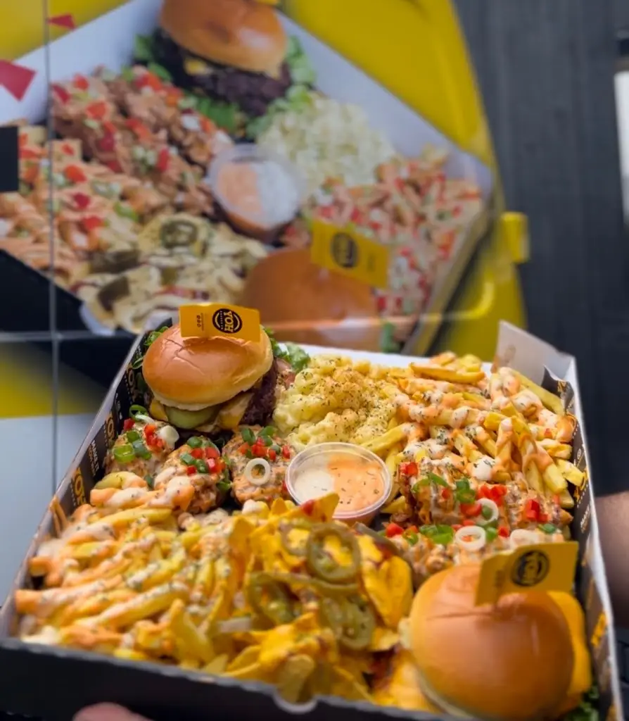 Yoh Burger & Desserts - Failsworth Manchester_Failsworth_slider_image_3