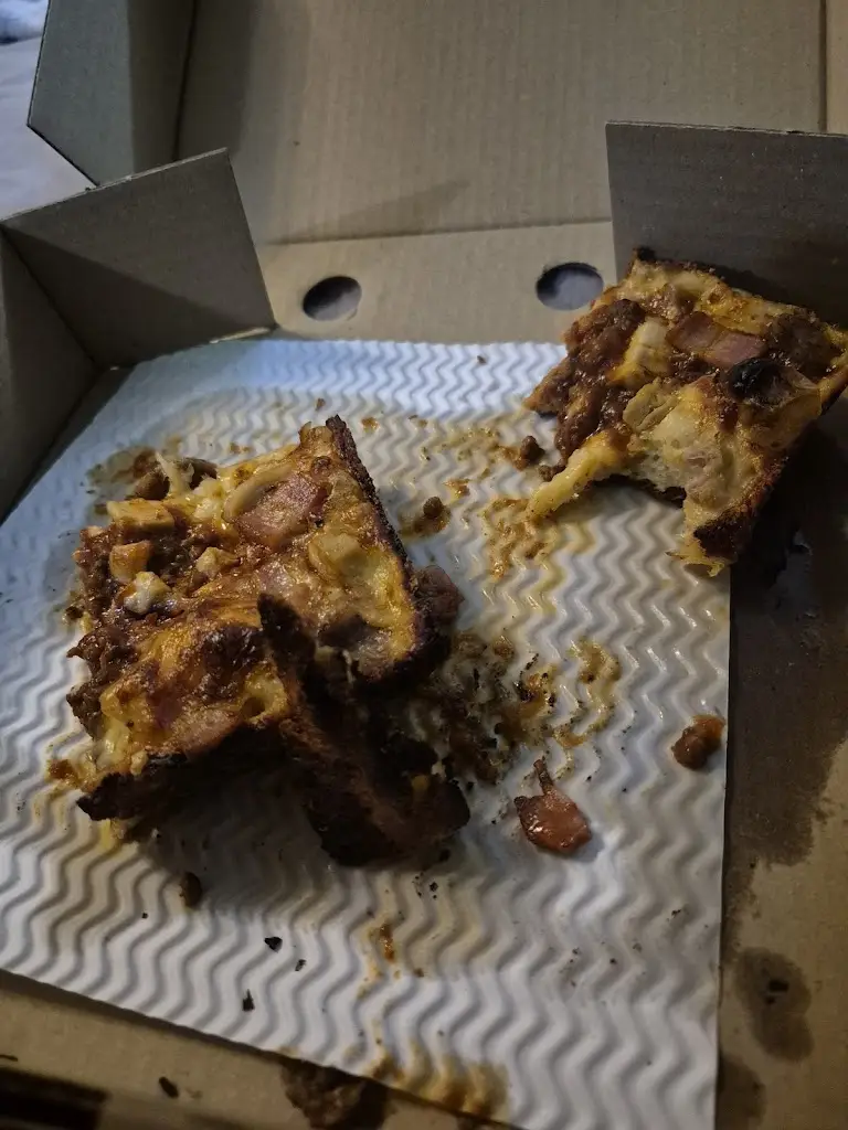 Alex Nr_Corner Slice_Failsworth_review