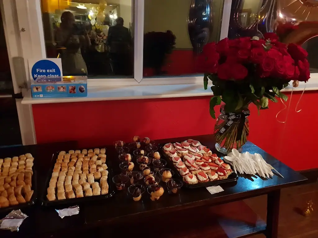 Tracey Lickulmiss_The Eight Bells_Failsworth_review