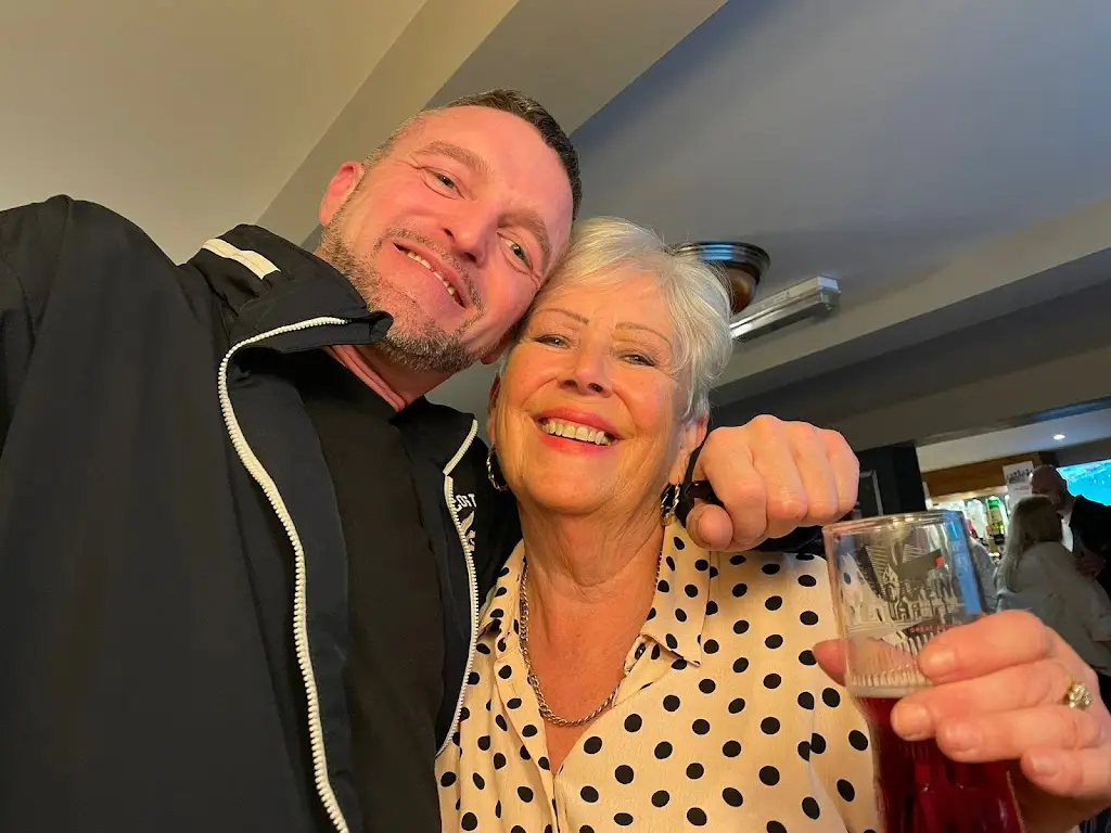 Daniel Thompson_The Crown & Cushion_Failsworth_review