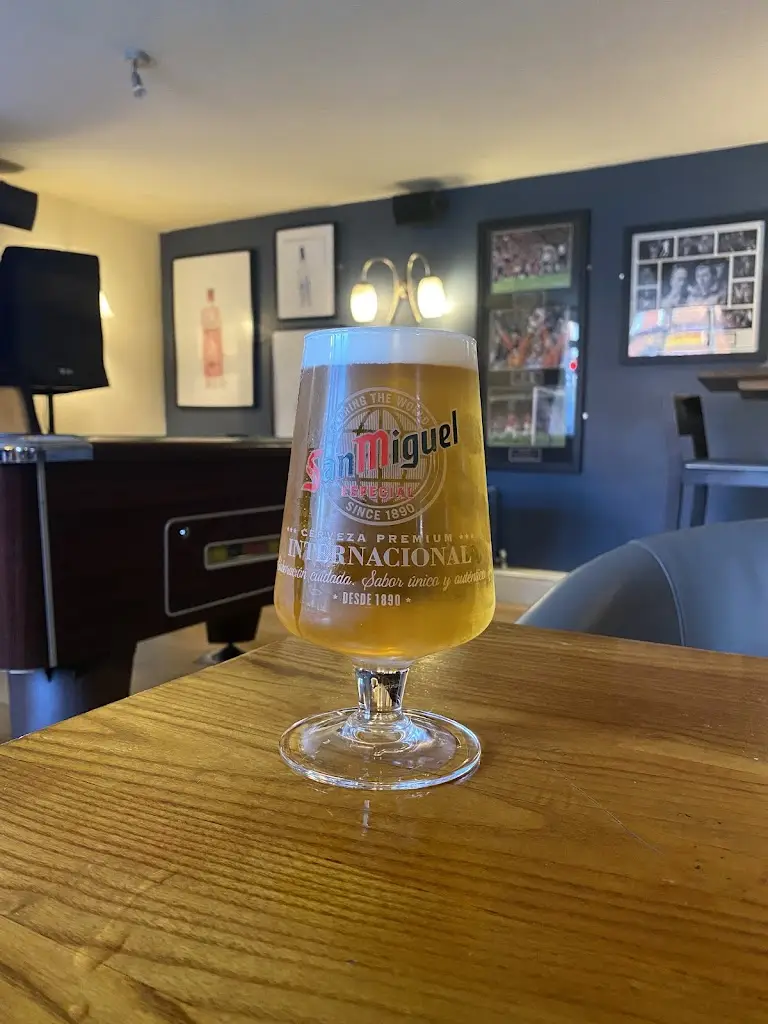 The Crown & Cushion_Failsworth_slider_image_2