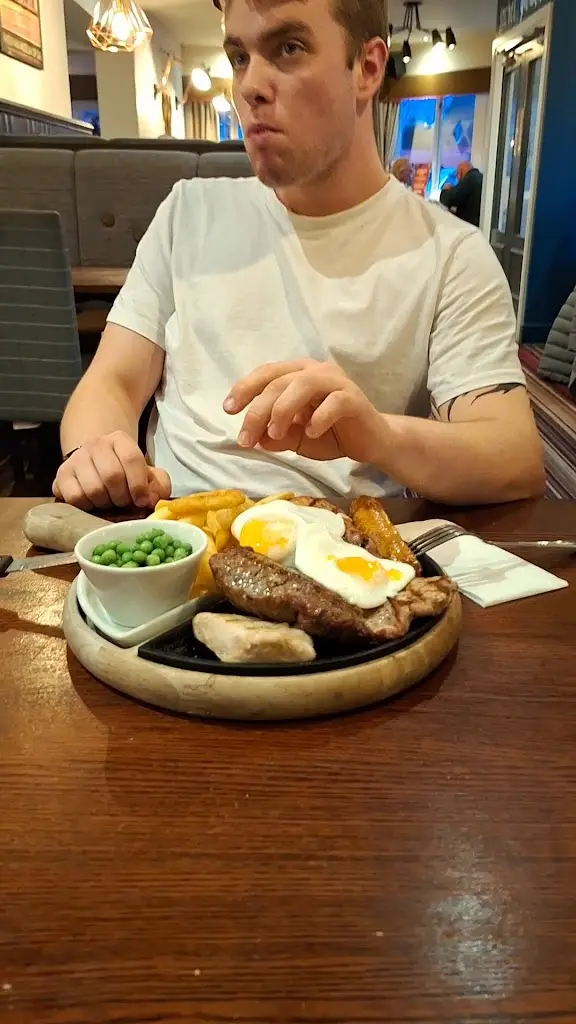 Henry IV Fakenham_Fakenham_slider_image_2