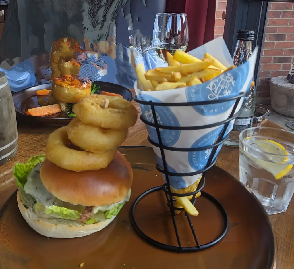 Pip 23_The Pavilion Bar & Grill_Backworth_review