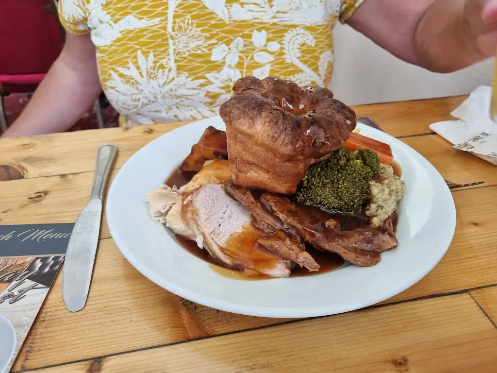 Wayne Yum_Backworth Hall_Backworth_review