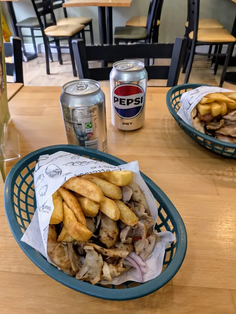 ᚨᛖᚦᛖᚱ_Tzatziki's_Fallowfield_review