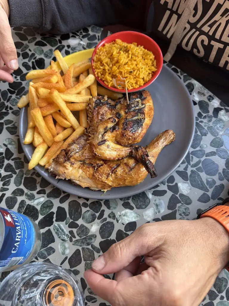 Nando's Manchester - Fallowfield_Fallowfield_slider_image_3