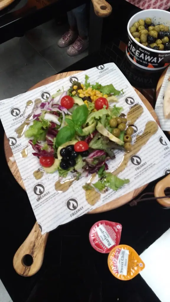 Menu_Fireaway Pizza Fallowfield _Fallowfield_image_5