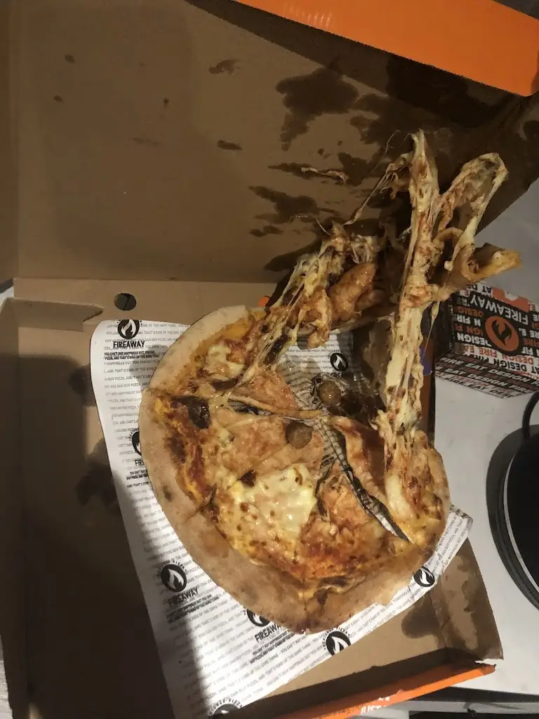 D B_Fireaway Pizza Fallowfield _Fallowfield_review