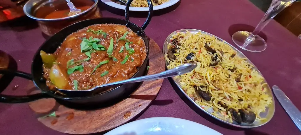 Taste of Aveley Indian Restaurant_Aveley_slider_image_3