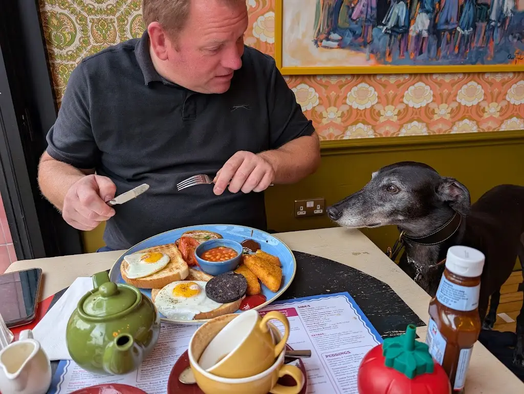 Michelle Barlow_Vito Lounge_Fareham_review