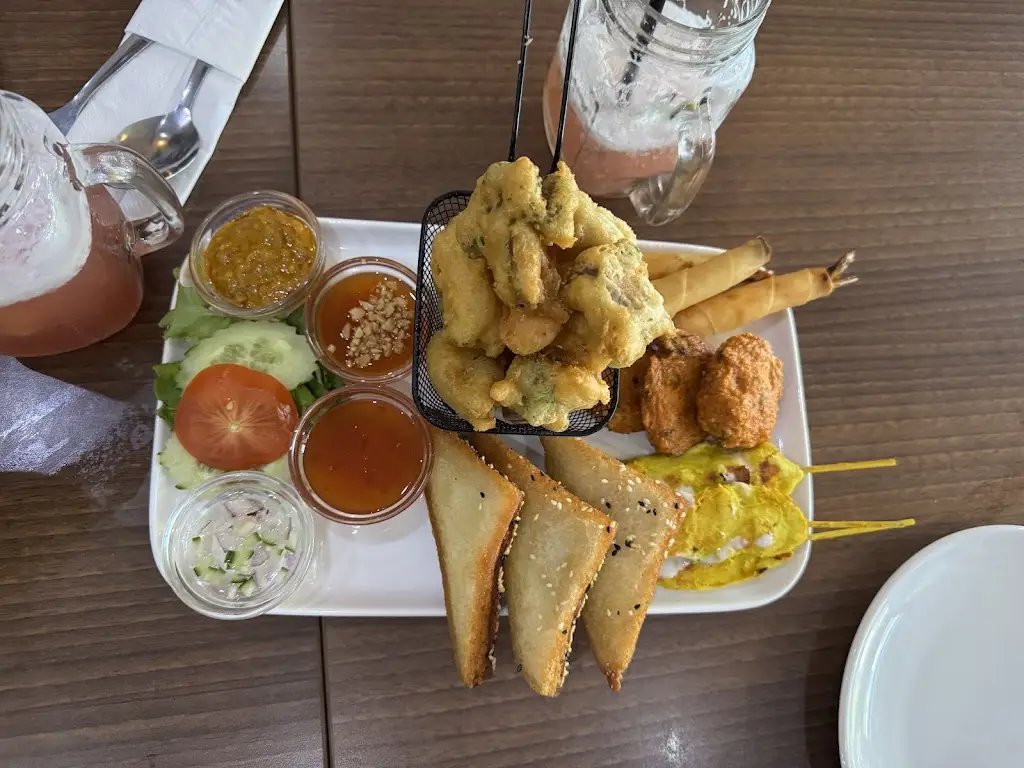 Ambria Walter-field_Aroy Thai Cafe_Fareham_review