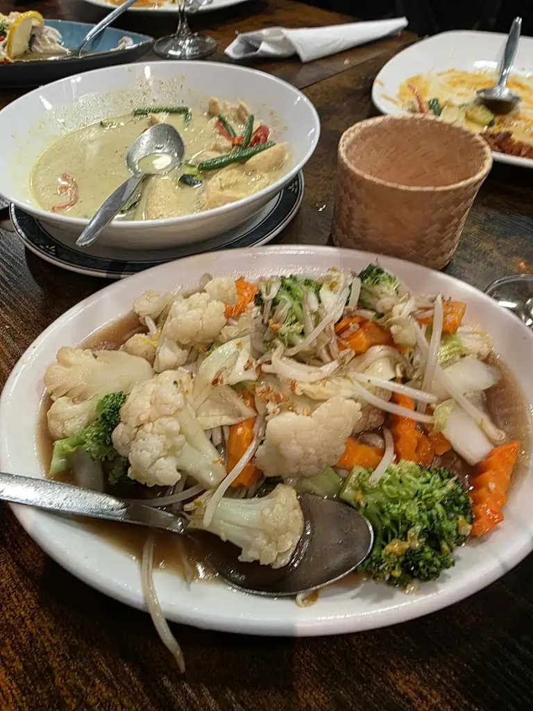 Aroy Thai Cafe_Fareham_slider_image_2