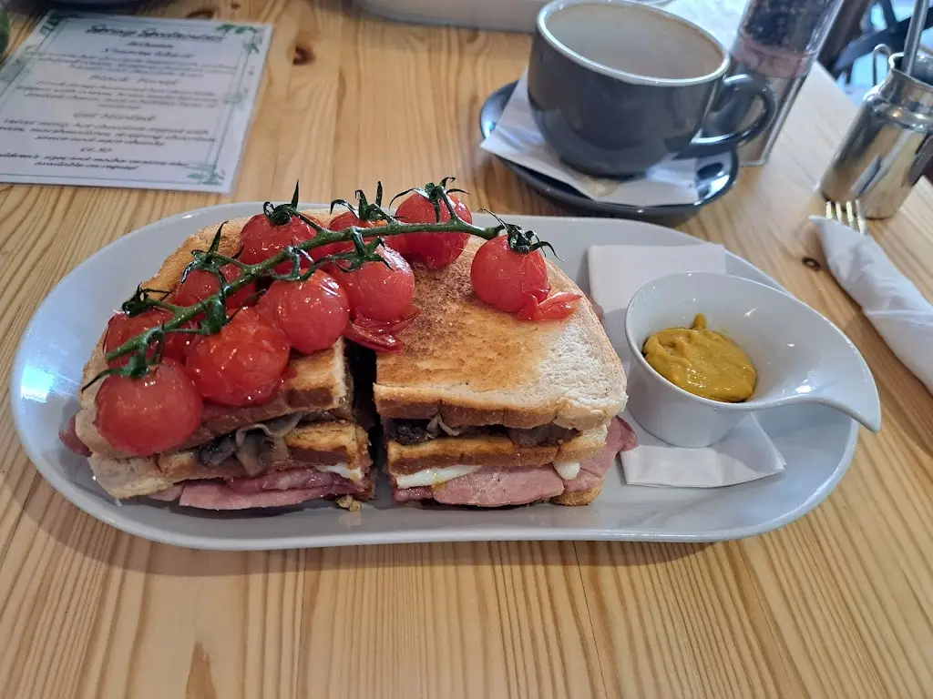 Stephen Szikora_Cackleberrys_Fareham_review