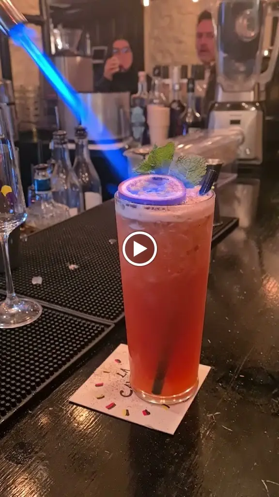 LasChicas_Faringdon_slider_image_2