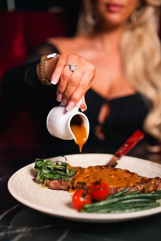 Paparazzi Restaurant_Fazeley_slider_image_3