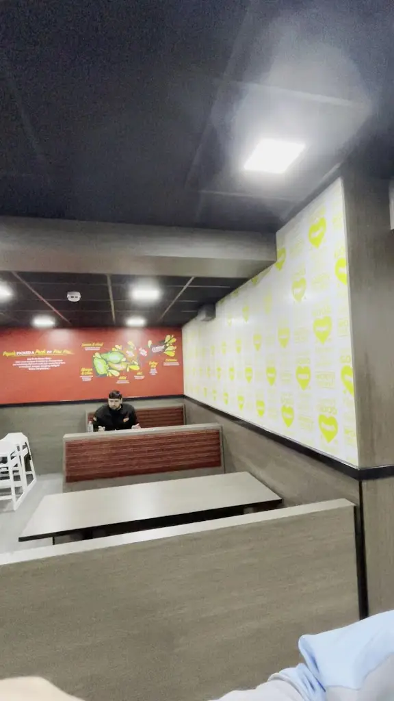 Shehzad Muhammed_Pepe's_Fazeley_recensione