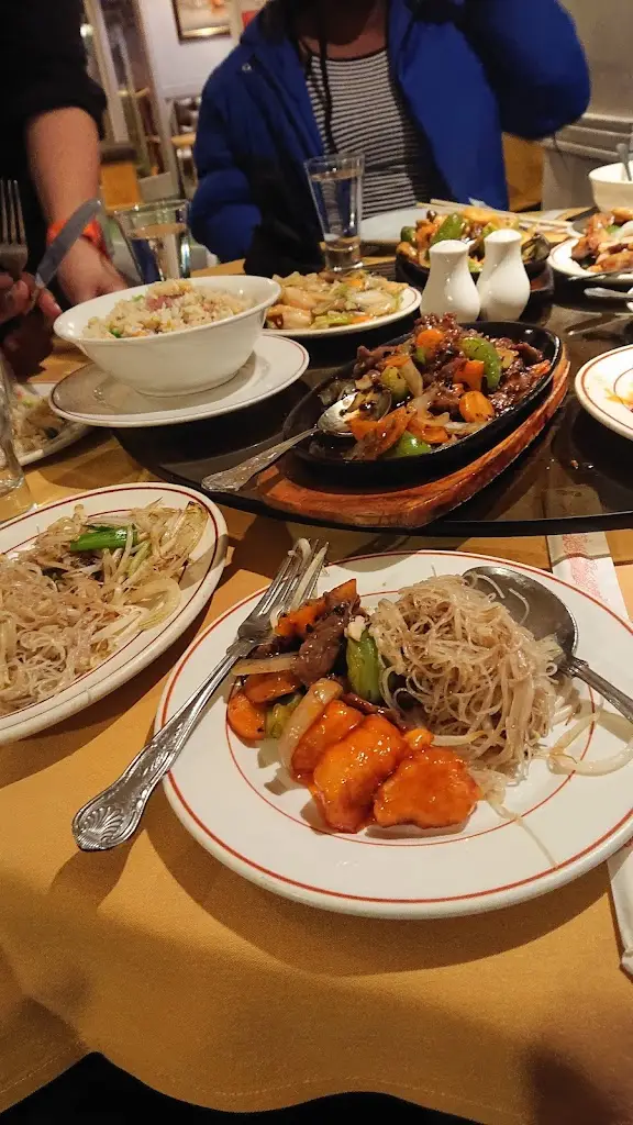 Peninsular Cantonese Takeaway_Fazeley_slider_image_2