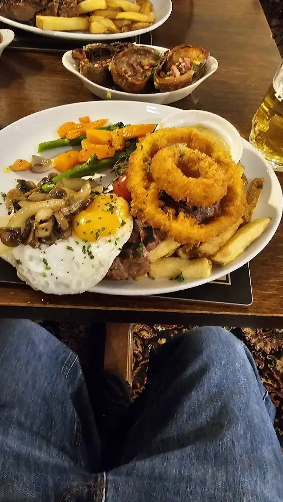 Noah Katz_Red Lion Hockwold_Feltwell_review