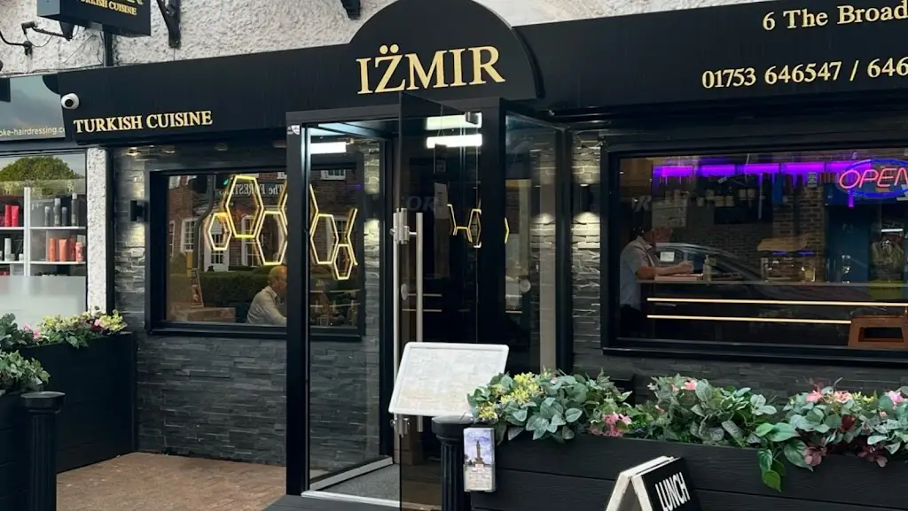 Izmir Turkish Restaurant, Farnham Common restaurante en Farnham Royal