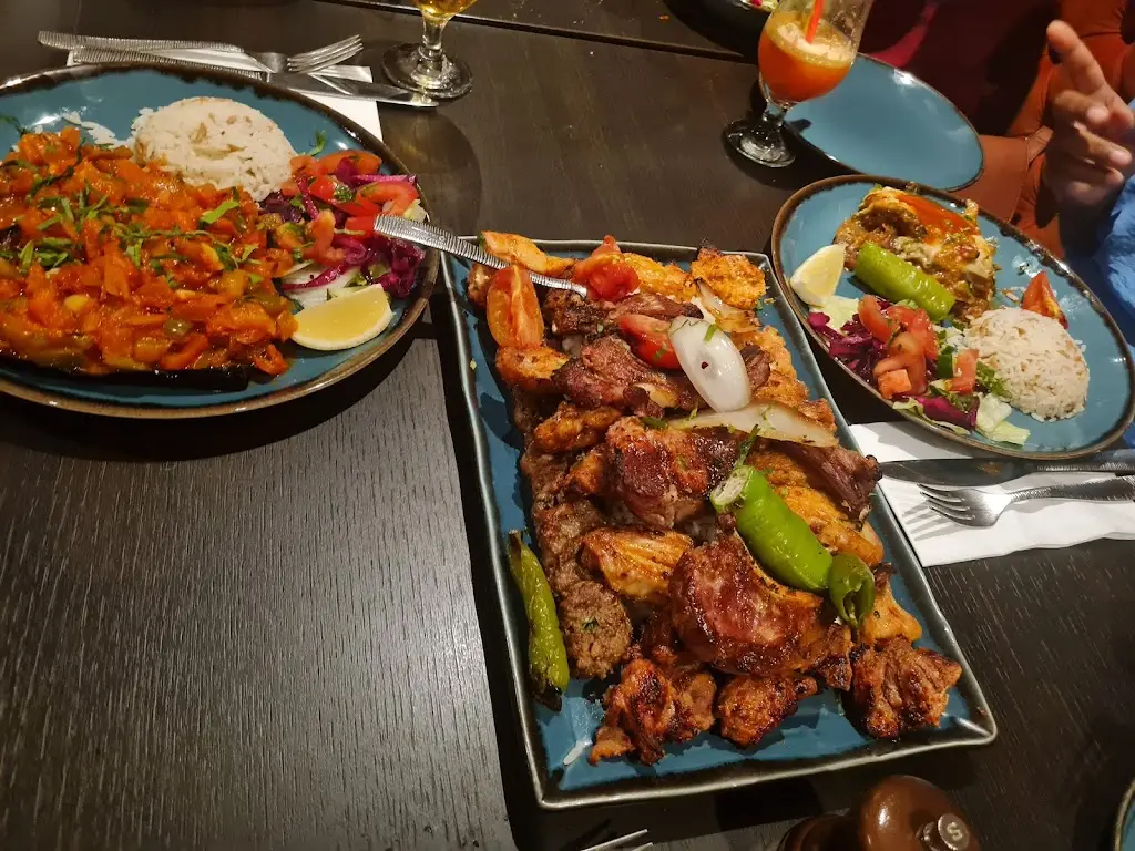 Izmir Turkish Restaurant, Farnham Common_Farnham Royal_slider_image_3