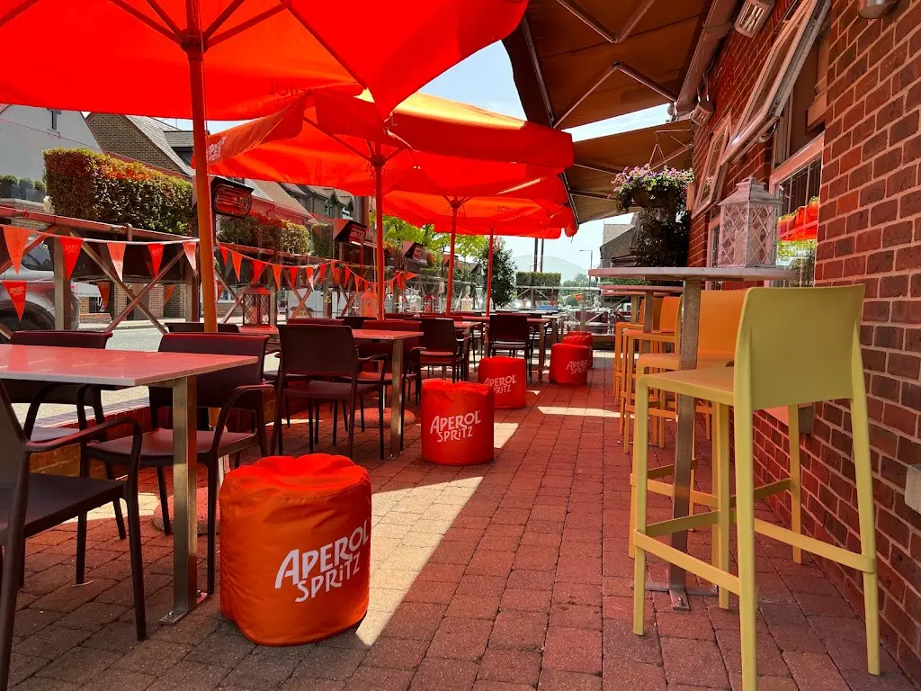 La Cantina Del Vino - Farnham Common restaurant in Farnham Royal