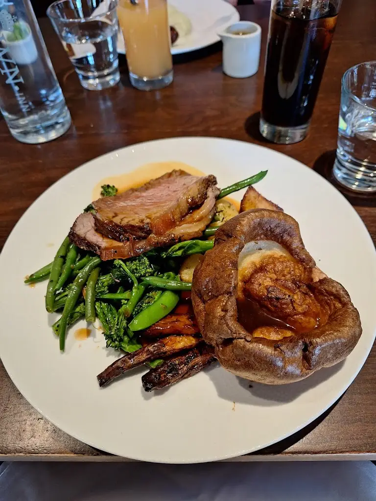 Menu_The Crown Inn at Burnham Beeches_Farnham Royal_imagen_1