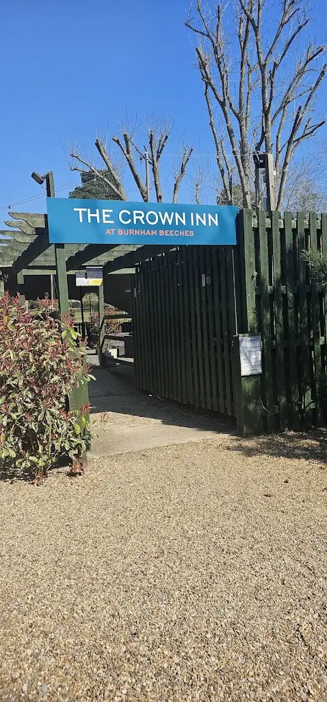 Joyce Connor Make Up_The Crown Inn at Burnham Beeches_Farnham Royal_reseña