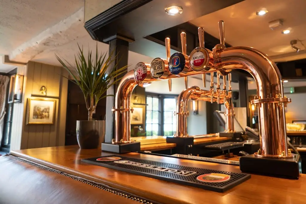 The Emperor restaurante en Farnham Royal