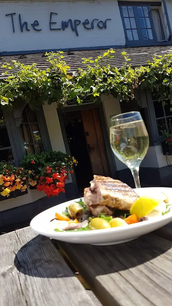 The Emperor_Farnham Royal_slider_image_3