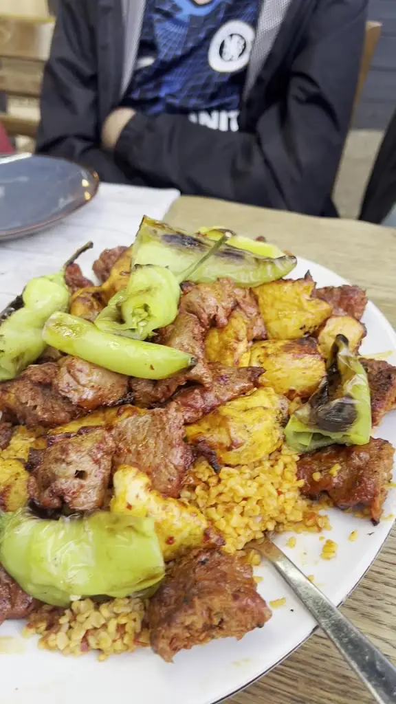 Dere Mangal_Farnham Royal_slider_image_2