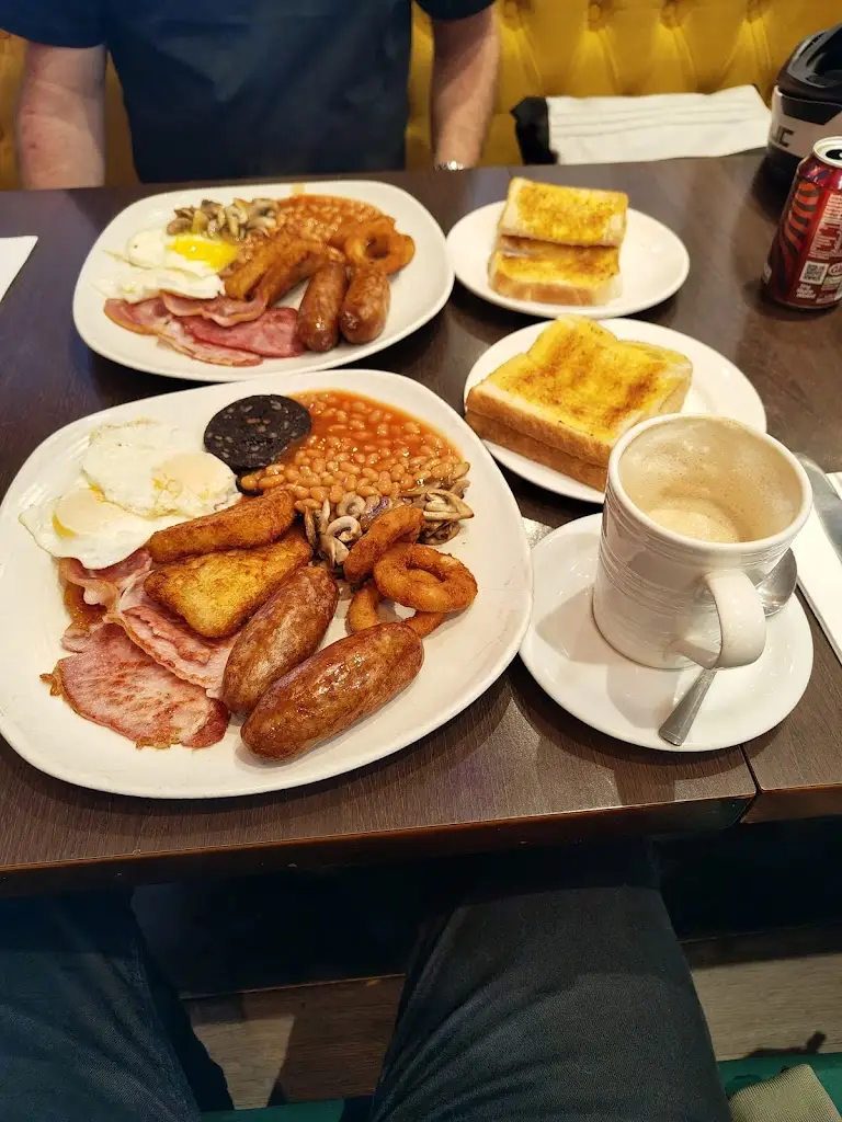 R Porkchop_Duran's Cafe_Farnham Royal_review