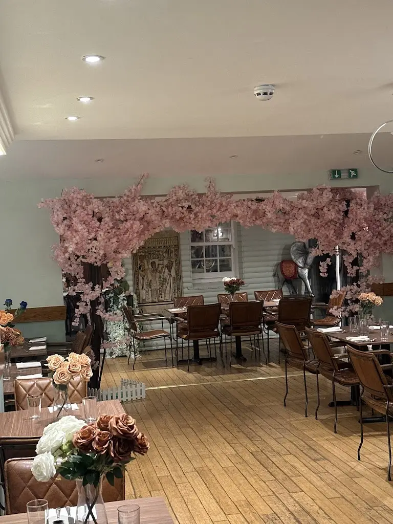 Gurpreet Singh_Javatri Banqueting, Restaurant & Bar_Farnham Royal_review